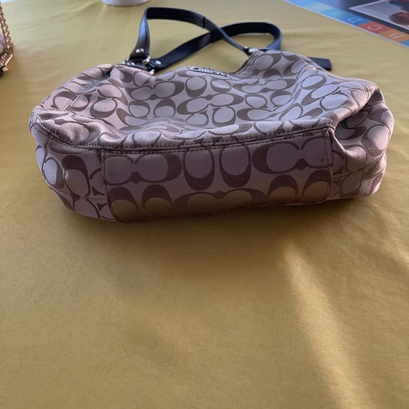 Authentic Coach Ashley Signature Hobo Bag Khaki - Picture 15 of 16